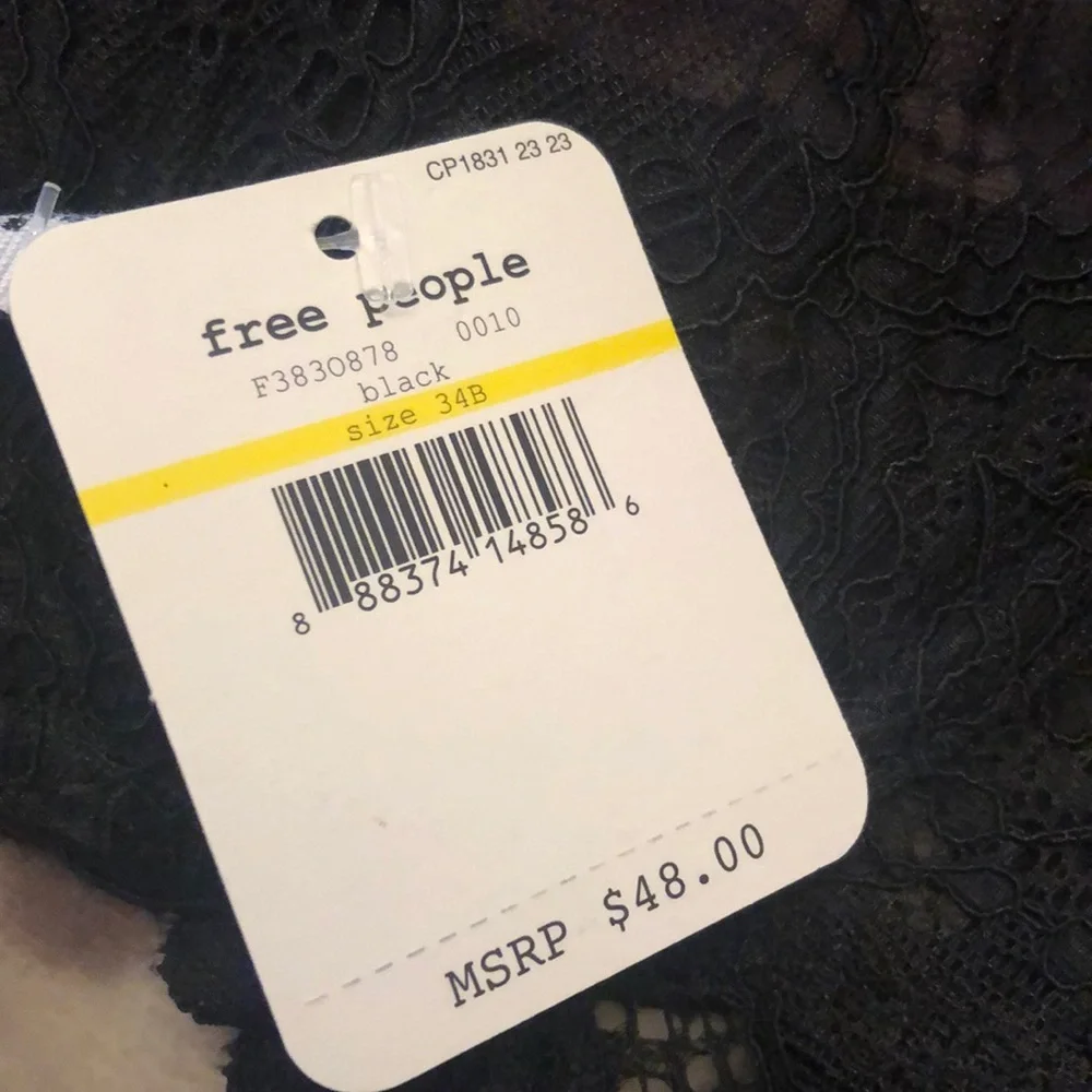 Free People Intimately Lace Plunge Bra in Black Size 34B